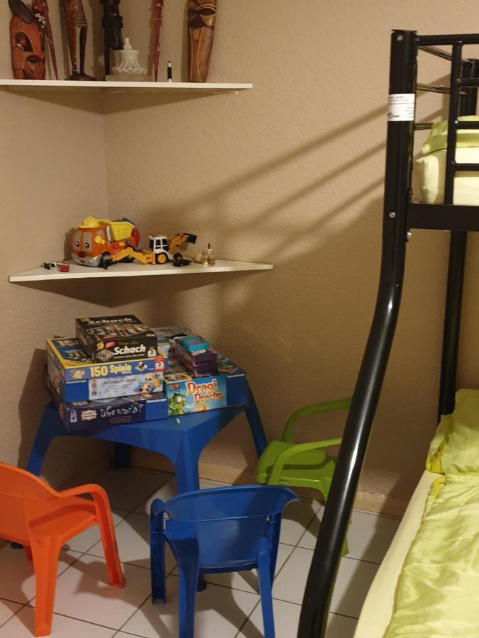 Sions Grosse Ferienwohnung Ferienwohnung Mit 3 Schlafzimmer, 2 Km Bis Zum Europapark Rust Kappel-Grafenhausen Exteriör bild