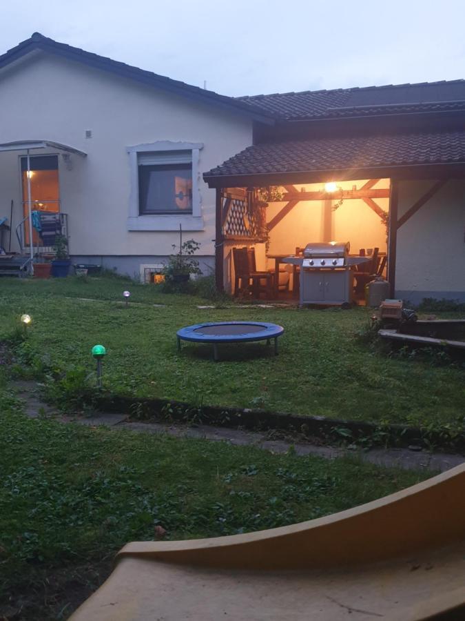 Sions Grosse Ferienwohnung Ferienwohnung Mit 3 Schlafzimmer, 2 Km Bis Zum Europapark Rust Kappel-Grafenhausen Exteriör bild